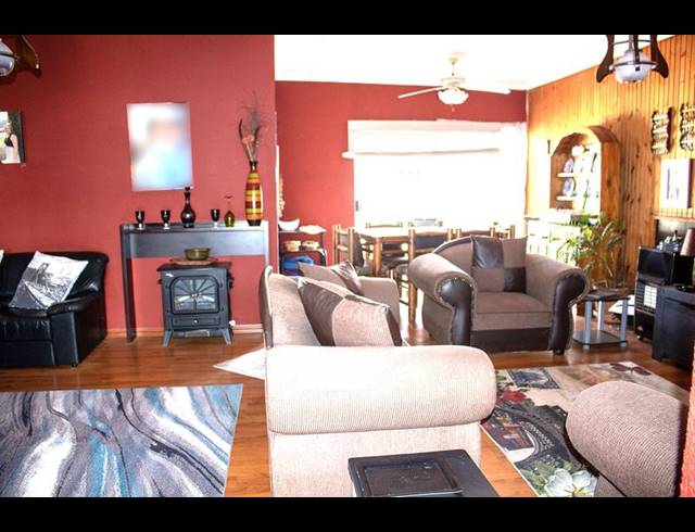 4 BEDROOM HOUSE FOR SALE IN ELSPARK